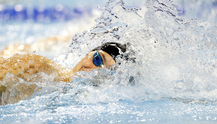 Un nadador durante una competición deportiva