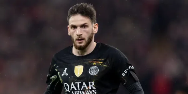 Khvicha Kvaratskhelia Pronóstico PSG - Bayern