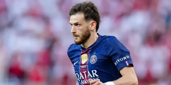 Khvicha Kvaratskhelia Pronóstico Supercopa de Europa: PSG - Aston Villa